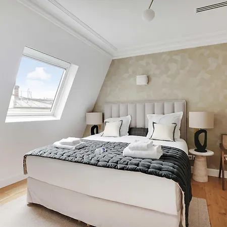 Sumptuous - 4ch-8p - Champs Elyseees Apartment Paris