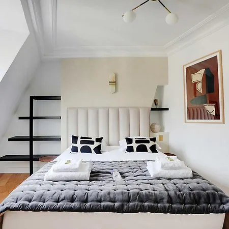 Sumptuous - 4ch-8p - Champs Elyseees Paris